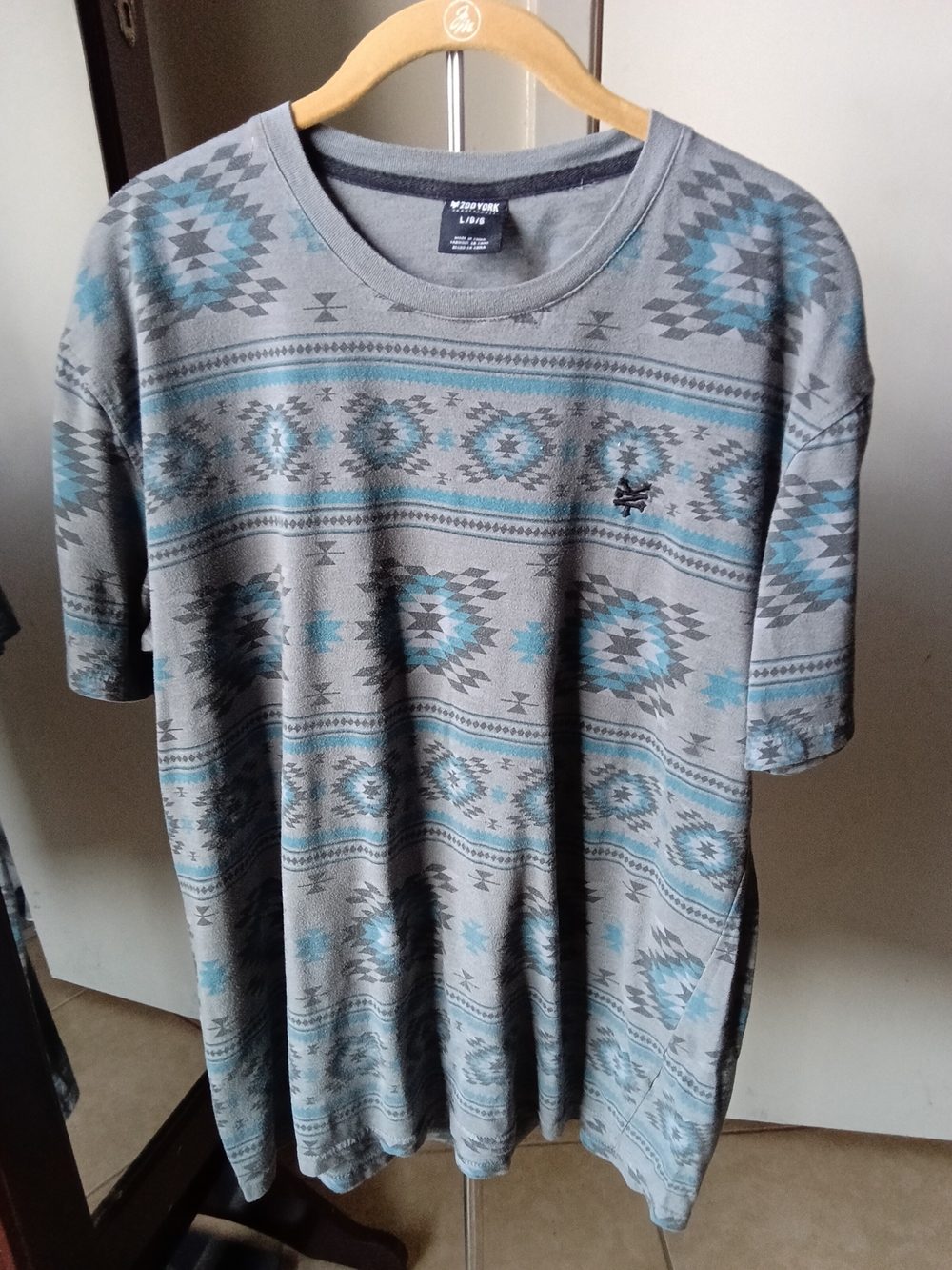 Zoo York Gray Crewneck Sweater with Teal Aztec Pattern